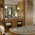 Amphitryon Hotel