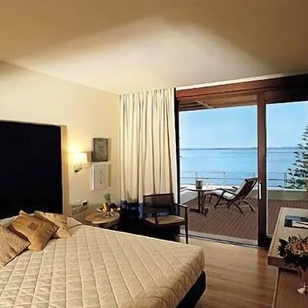 Amphitryon Hotel Nauplia